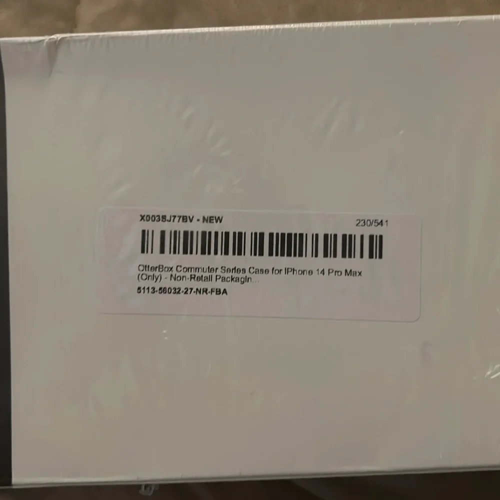 Otterbox commuter series case for iPhone 14 Pro Max Green Pro Max brand new.